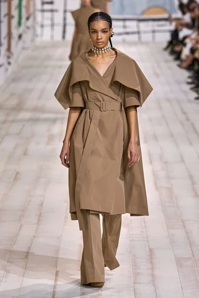 Look 1